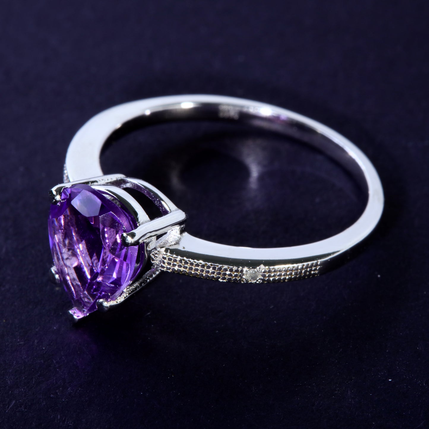 JLUXS Ladies White Gold Rhodium Over Sterling Silver Diamond & 1.65 Cts Amethyst Ring