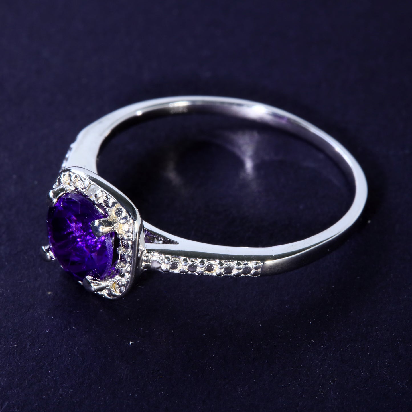 JLUXS Ladies White Gold Rhodium Over Sterling Silver Diamond & 0.70 Cts Amethyst Ring