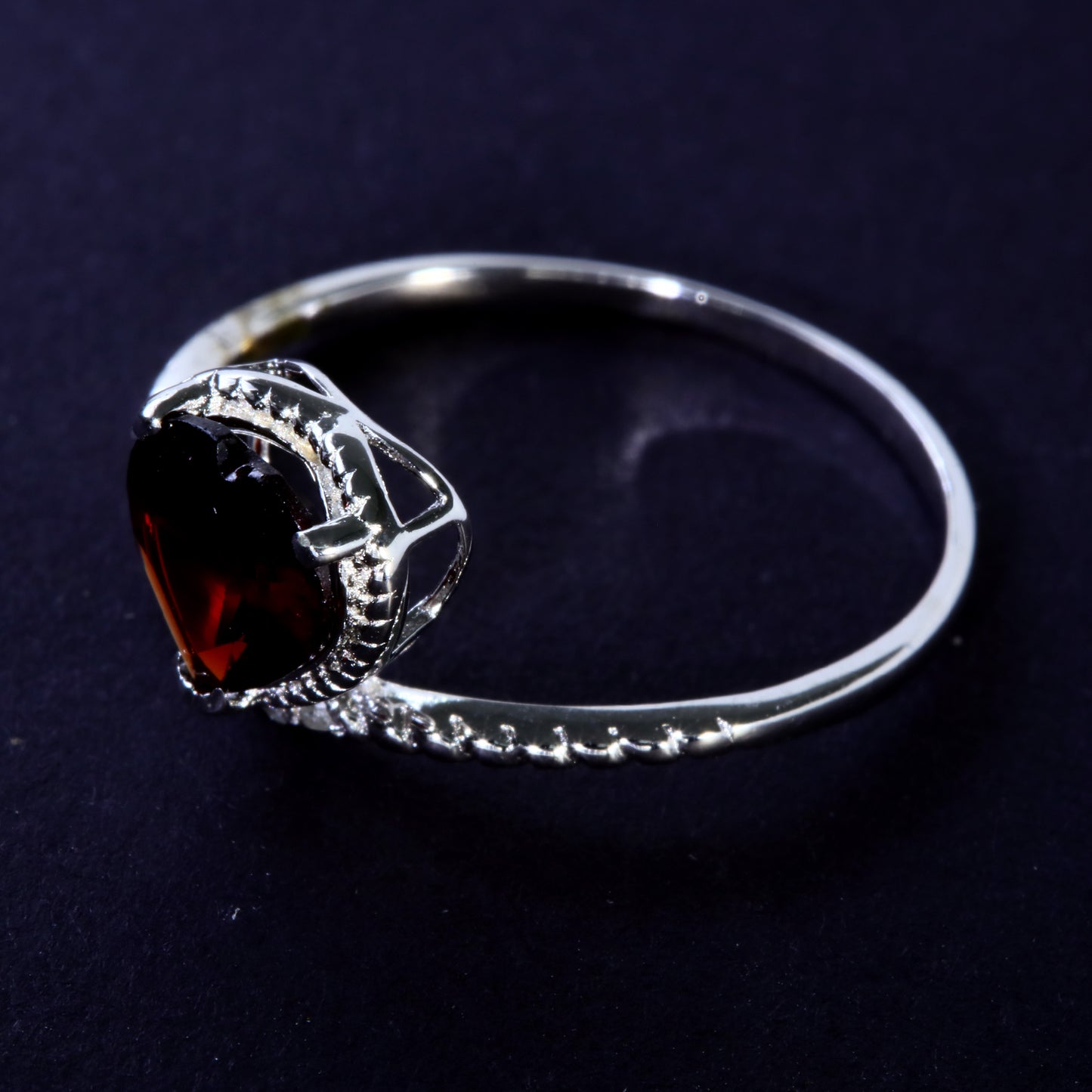 JLUXS Ladies White Gold Rhodium Over Sterling Silver Diamond & 1.50 Cts Garnet Ring