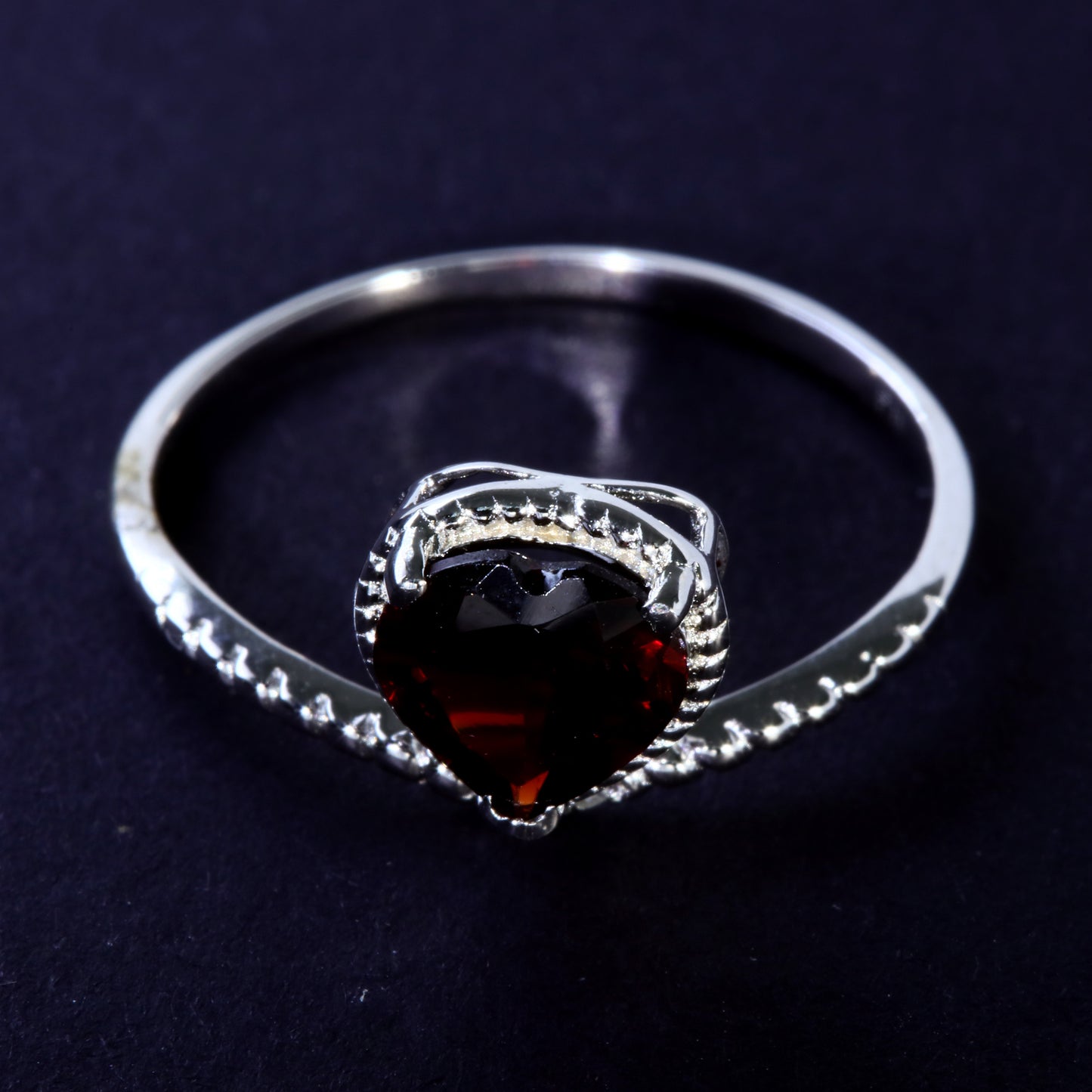 JLUXS Ladies White Gold Rhodium Over Sterling Silver Diamond & 1.50 Cts Garnet Ring