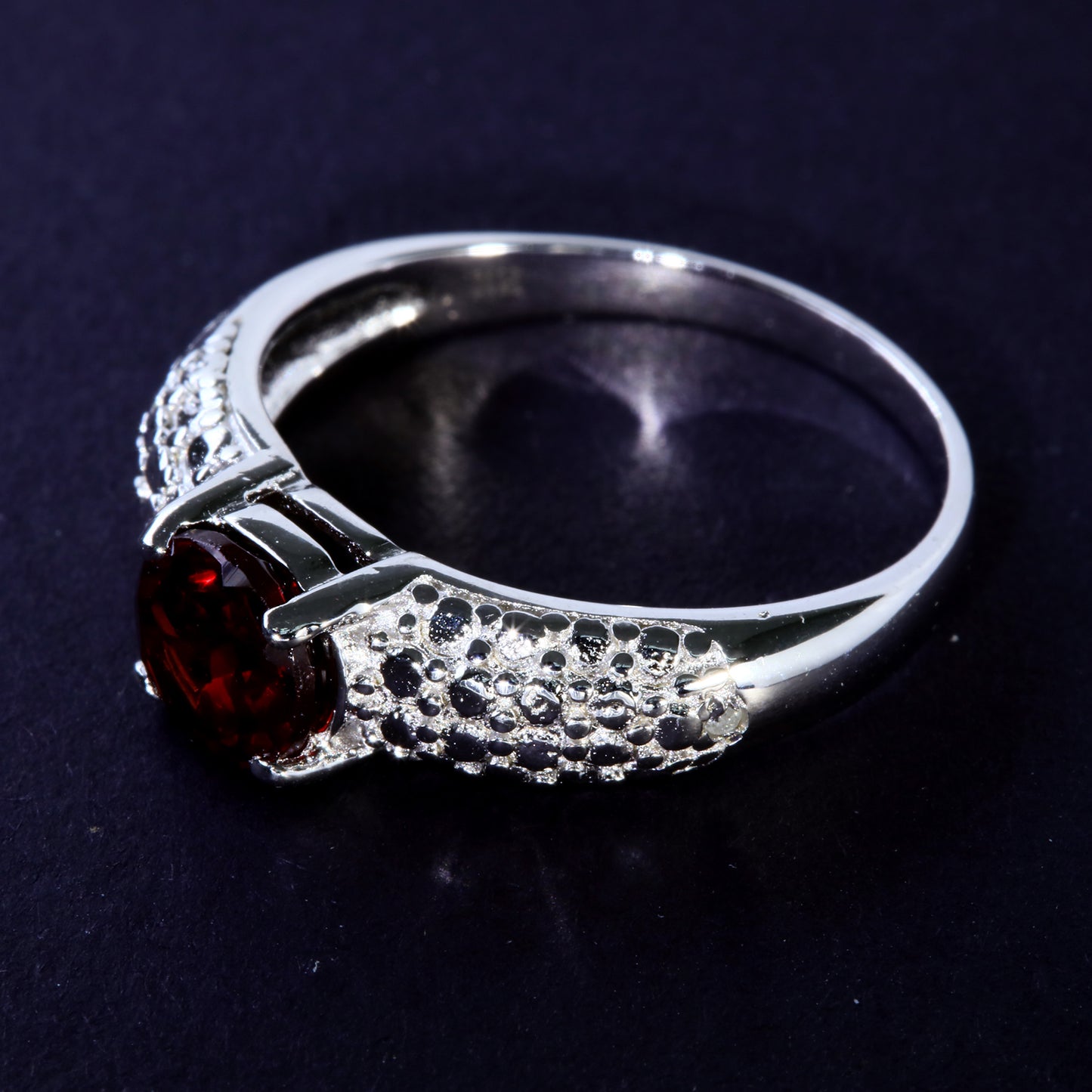 JLUXS Ladies White Gold Rhodium Over Sterling Silver Diamond & 1.00 Cts Garnet Ring