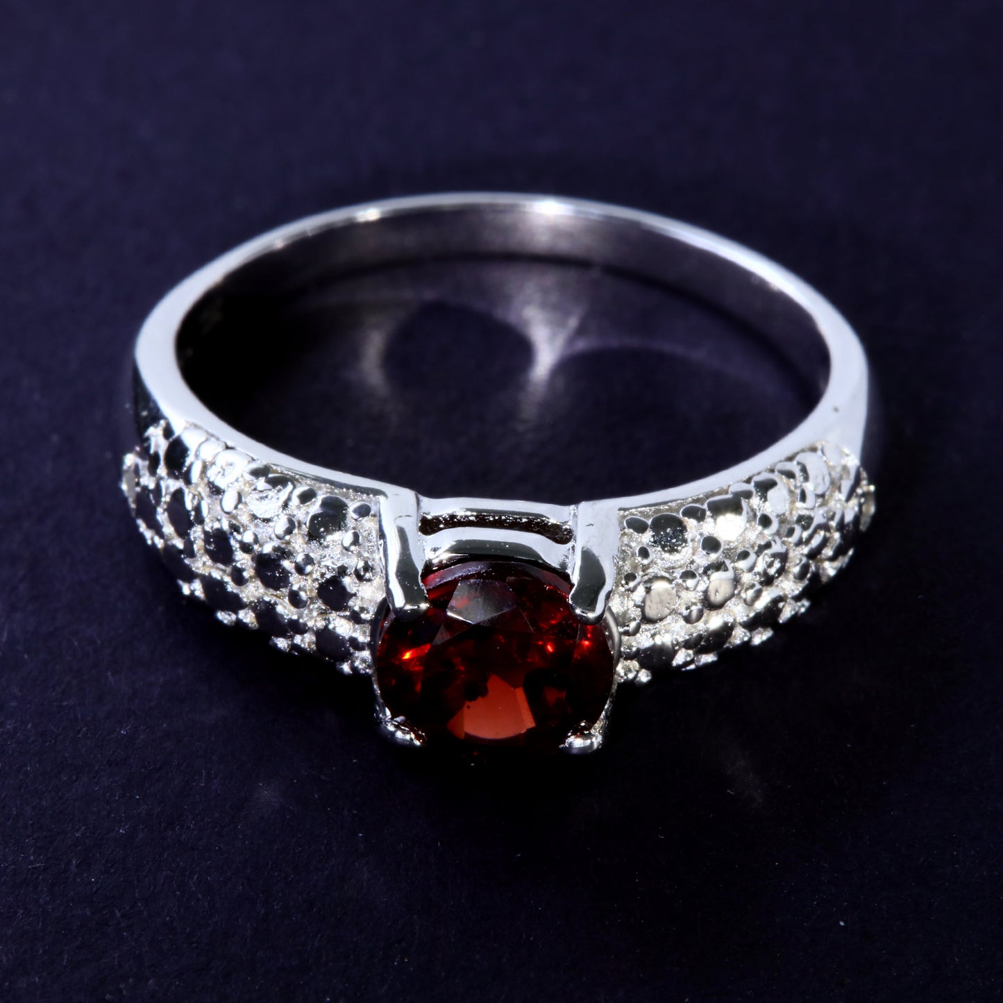 JLUXS Ladies White Gold Rhodium Over Sterling Silver Diamond & 1.00 Cts Garnet Ring