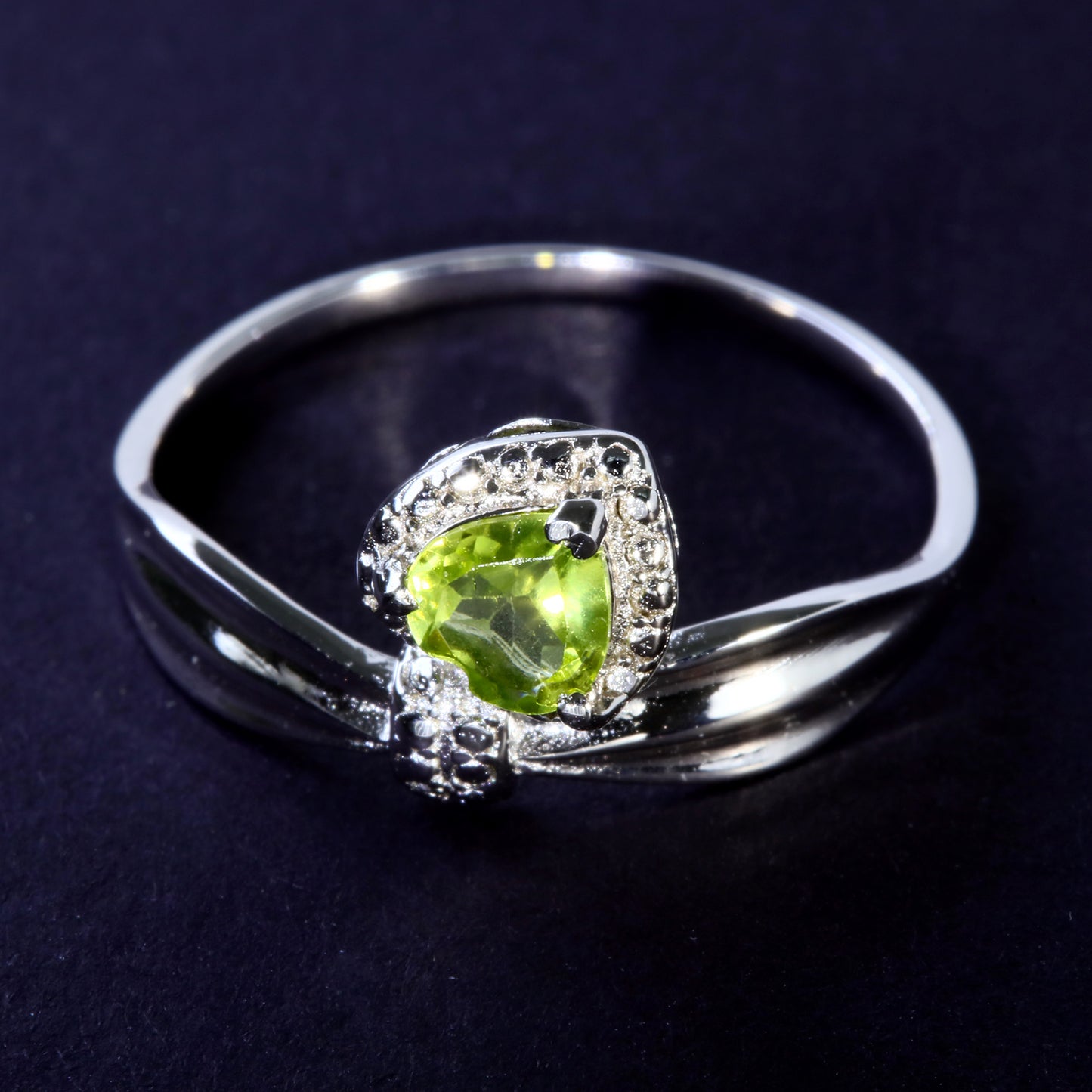 JLUXS Ladies White Gold Rhodium Over Sterling Silver Diamond & 1/2 Cts Peridot Ring